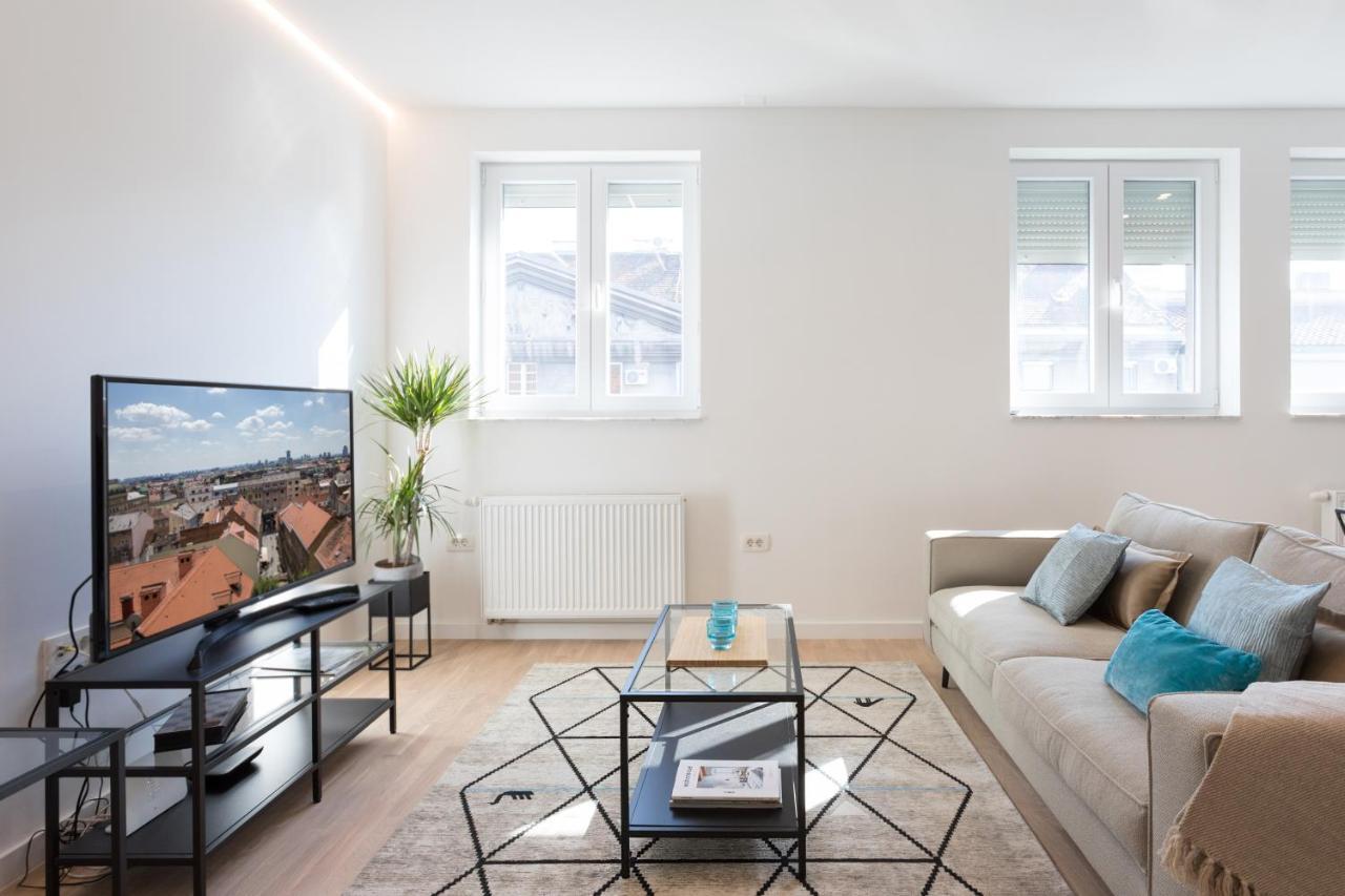 Design 2Bdr Apartment Near City Center ซาเกร็บ ภายนอก รูปภาพ