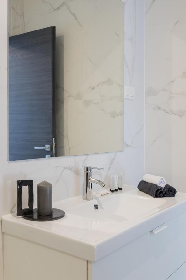 Design 2Bdr Apartment Near City Center ซาเกร็บ ภายนอก รูปภาพ