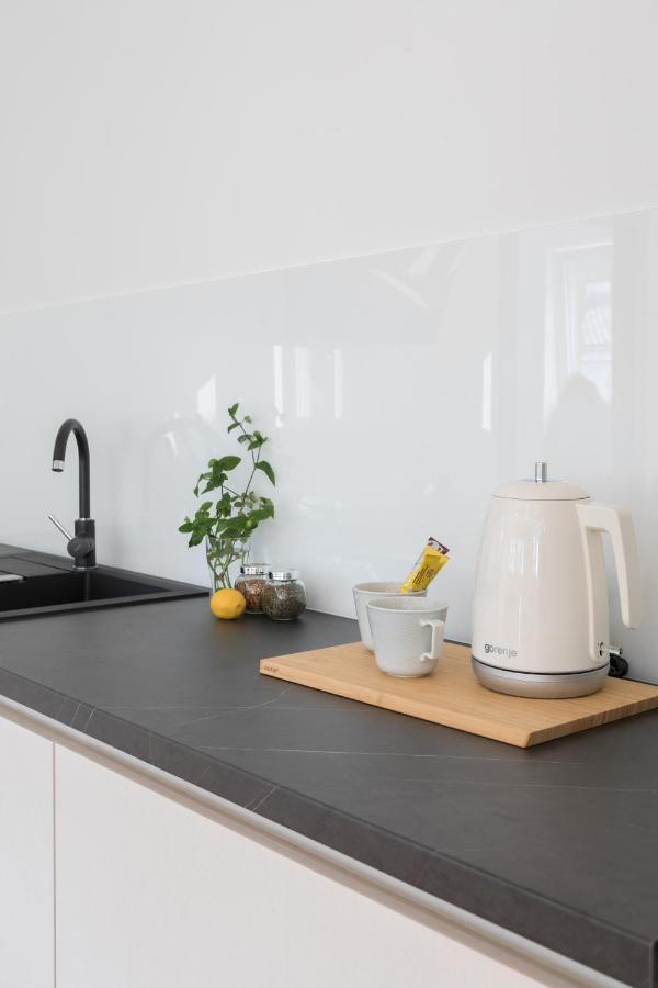 Design 2Bdr Apartment Near City Center ซาเกร็บ ภายนอก รูปภาพ
