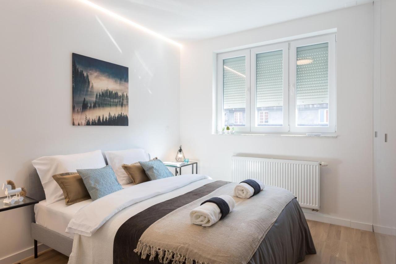 Design 2Bdr Apartment Near City Center ซาเกร็บ ภายนอก รูปภาพ